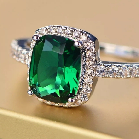 Jewelry - NEW 925 Silver Square Green Diamond Ring